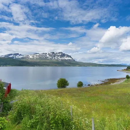 Andorja En Idyllisk Perle Naer Lofoten * Ibestad